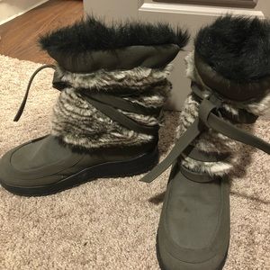 Colin Stuart Snowboots